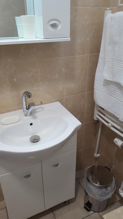 Vis A Vis Studio Bucureşti Exterior foto