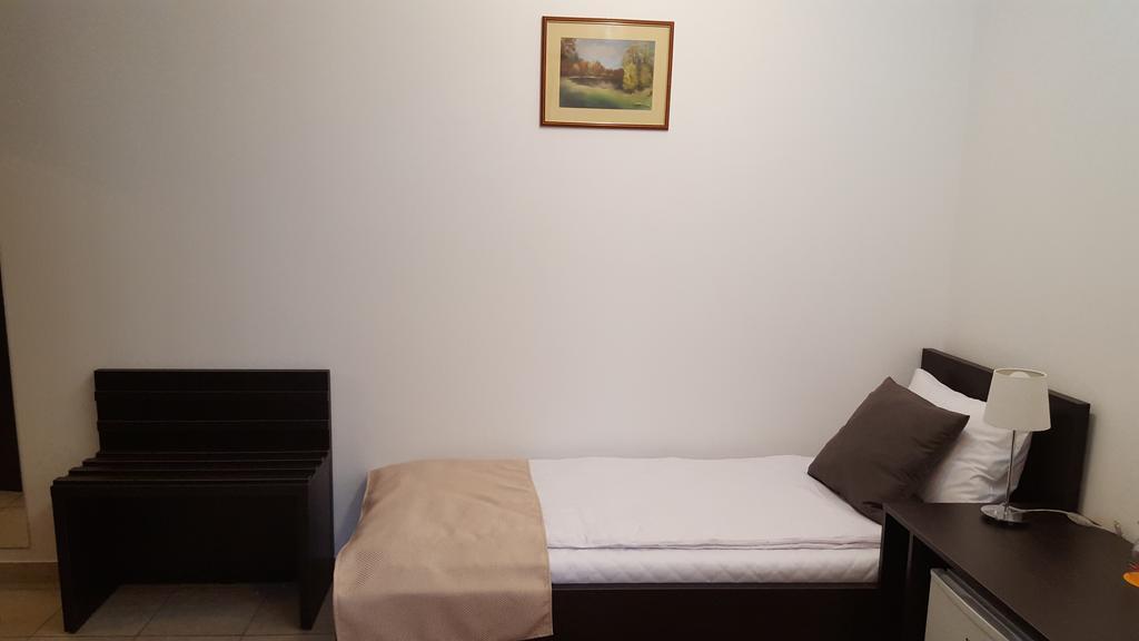 Vis A Vis Studio Bucureşti Exterior foto
