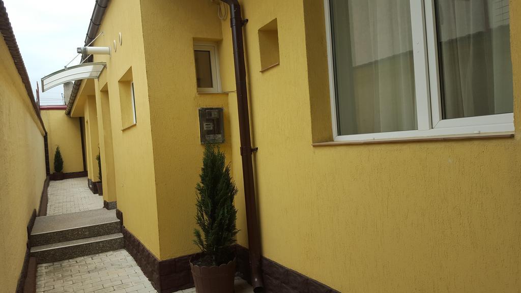 Vis A Vis Studio Bucureşti Exterior foto